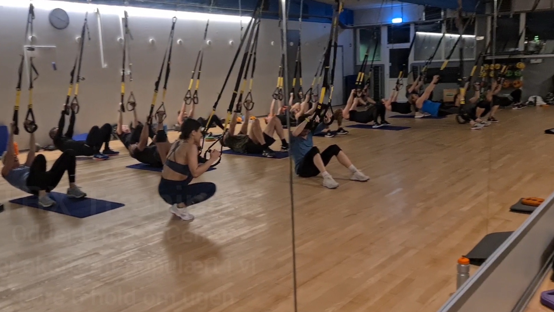 TRX hold 3